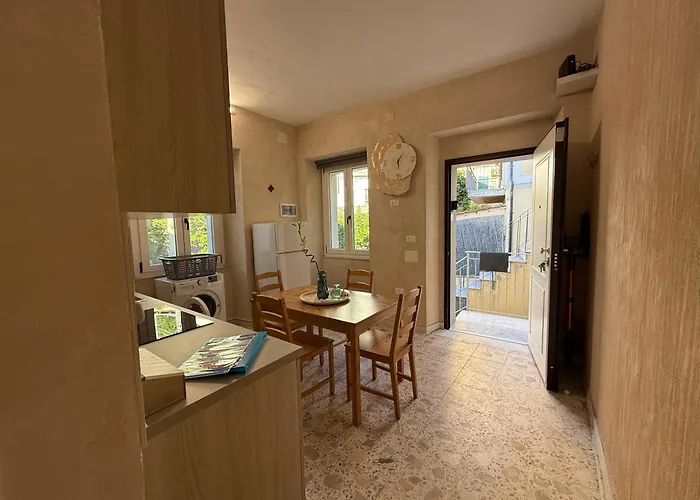 Sant'agostino 度假居 皮佐